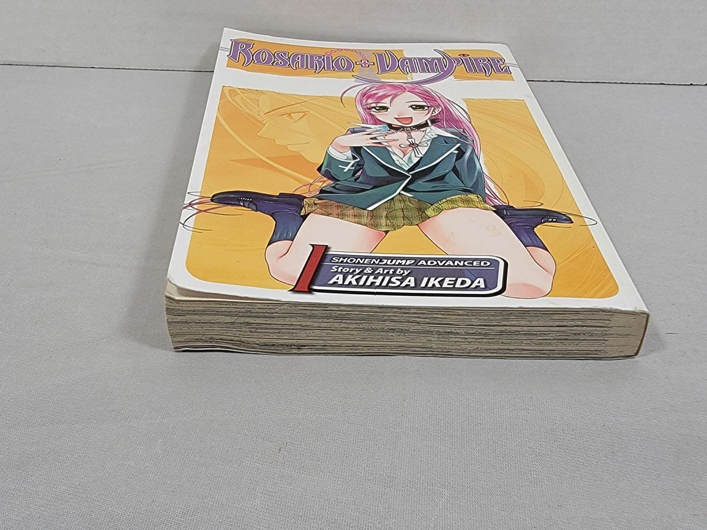 Rosario+Vampire, volume 1