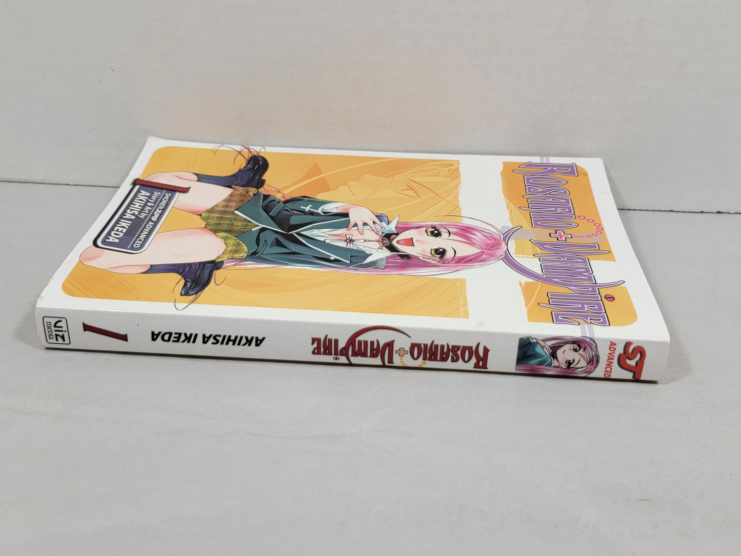 Rosario+Vampire, volume 1