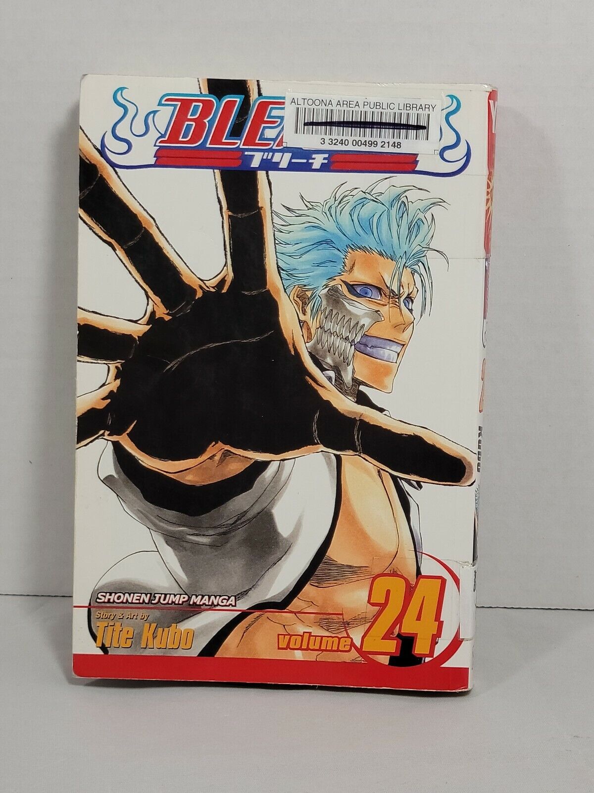 Bleach #24 by Tite Kubo Ex-Library copy