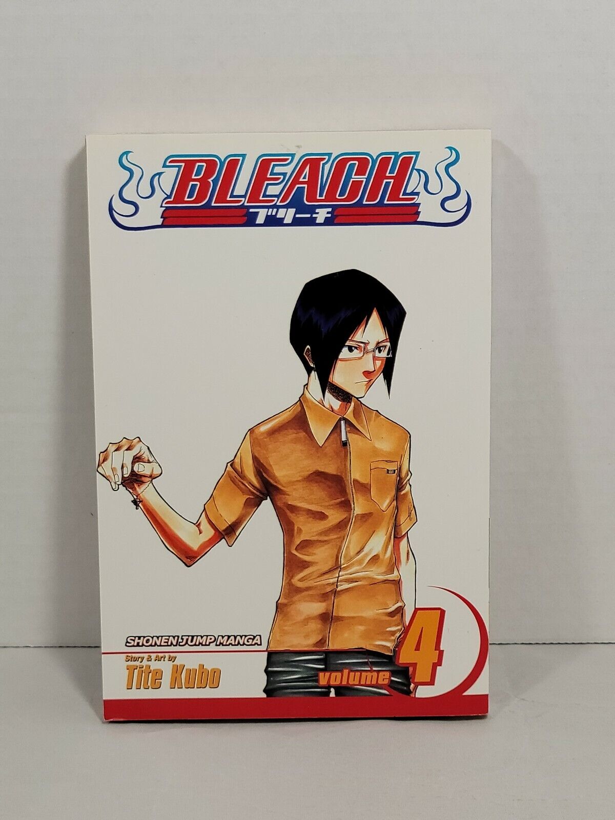 Bleach #4 by Tite Kubo