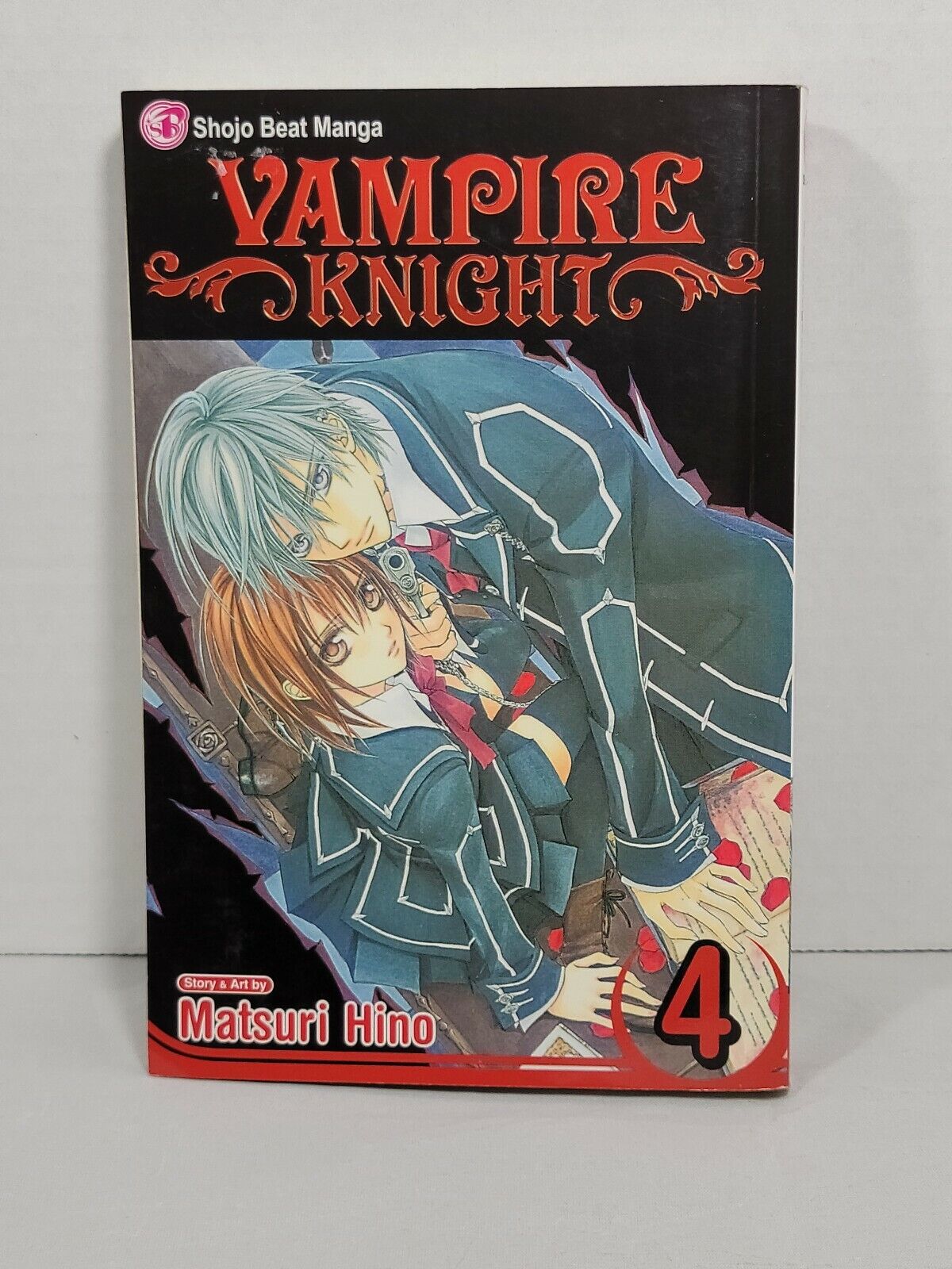 Vampire Knight, Vol. 4 by Matsuri Hino (Viz Media, English, Trade Paperback)