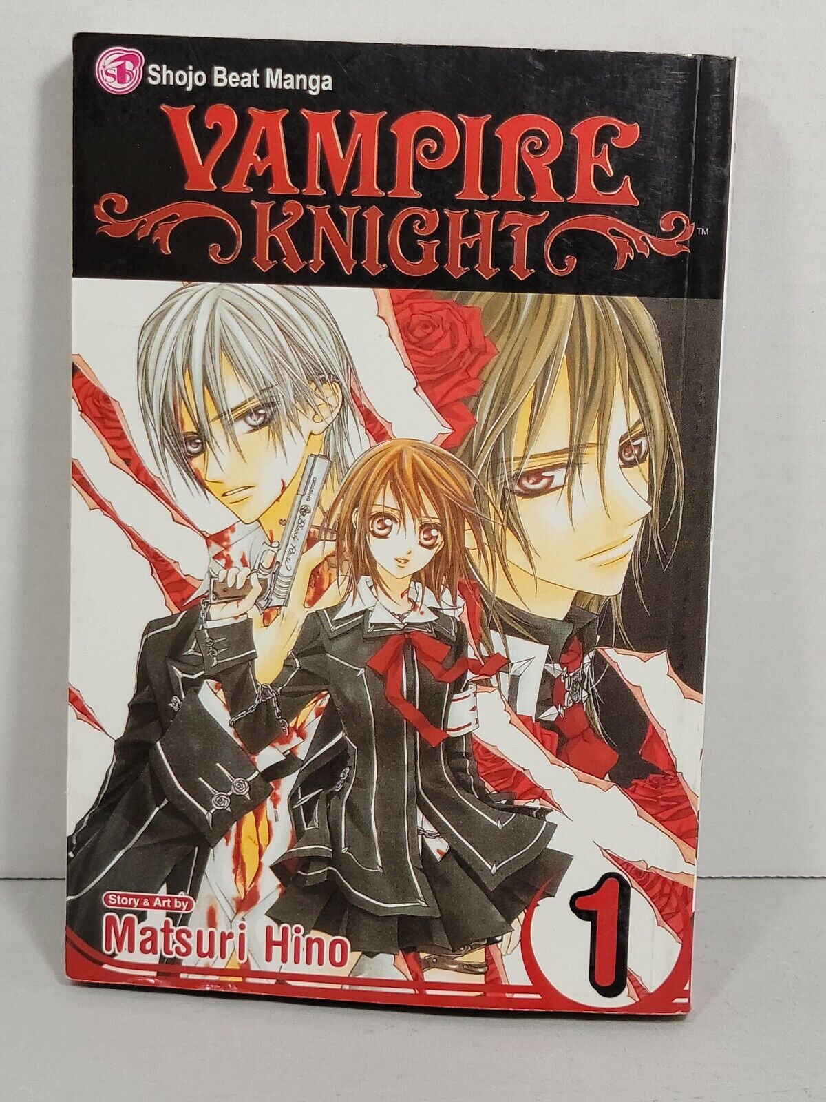 Vampire Knight, Vol. 1 by Matsuri Hino 2007, Trade Paperback, Viz Media, English