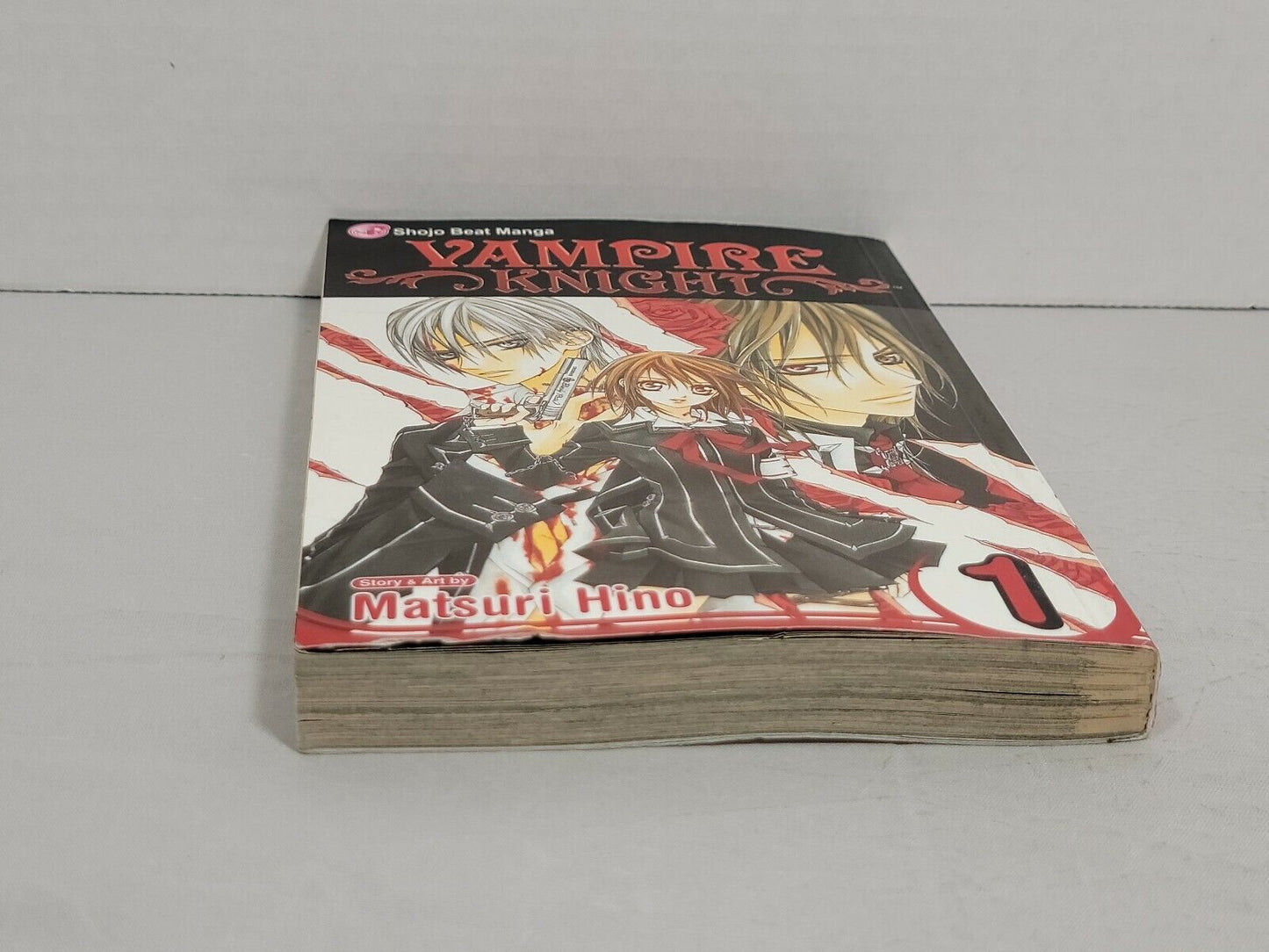 Vampire Knight, Vol. 1 by Matsuri Hino 2007, Trade Paperback, Viz Media, English