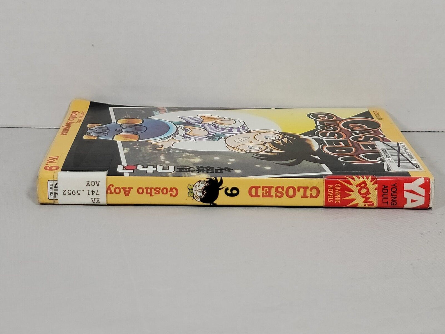 Case Closed, Vol. 9 by Gosho Aoyama Ex-library copy