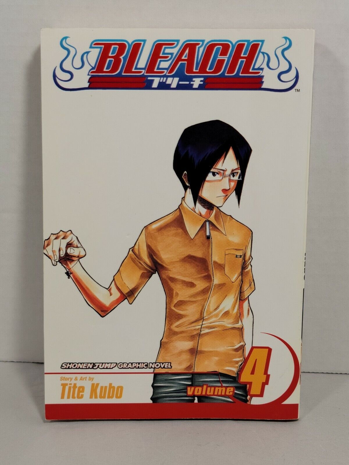 Bleach #4 by Tite Kubo