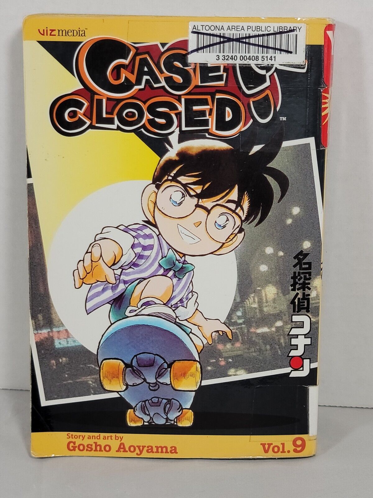 Case Closed, Vol. 9 by Gosho Aoyama Ex-library copy