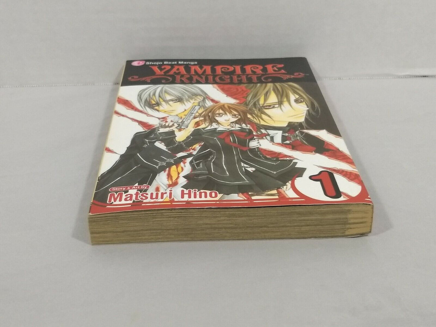 Vampire Knight, Vol. 1 by Matsuri Hino (2007, Trade Paperback, Viz Media)