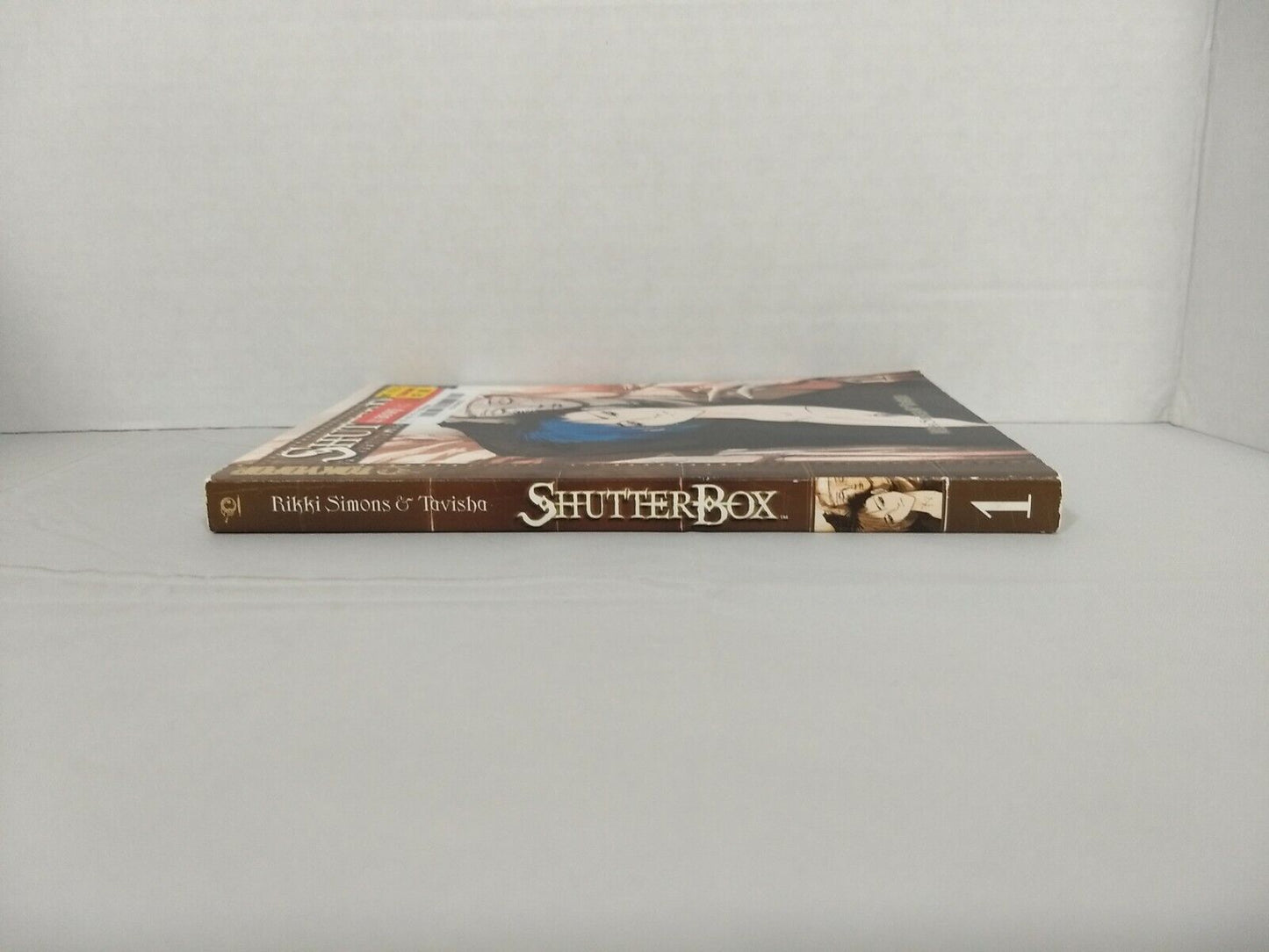 ShutterBox! Vol. 1 Rikki Simons and Tavisha Wolfgarth (Tokyopop, English Manga)