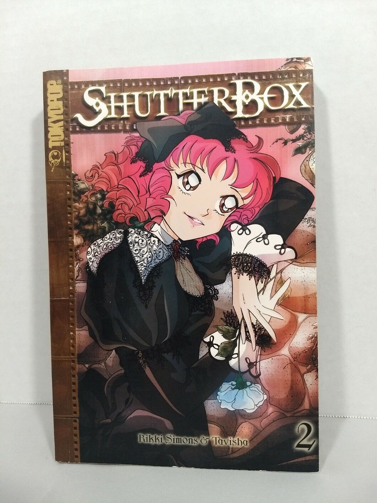 ShutterBox! Vol. 2 by Rikki Simons and Tavisha Wolfgarth-Simons(Tokyopop)