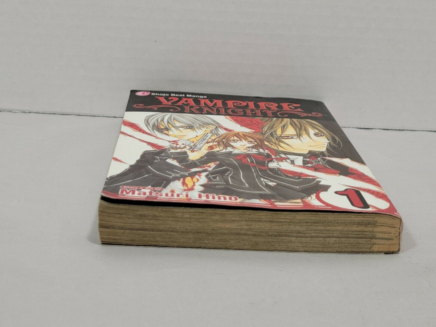 Vampire Knight, Vol. 1 by Matsuri Hino (2007 Trade Paperback, Viz Media English)